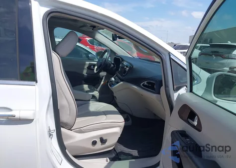 2020 Chrysler Pacifica Limited z USA, uszkodzony, nr VIN 2C4RC1GG6LR171708